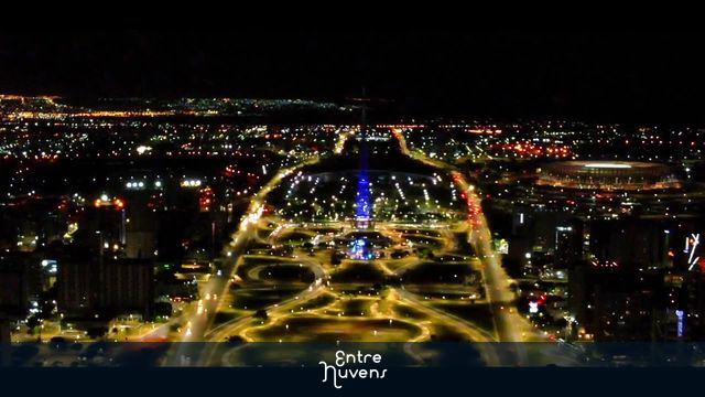 Torre de TV a noite 
