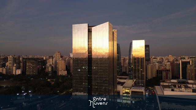 Torres Gemeas — vídeo aéreo de São Paulo