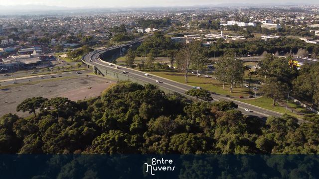 Trânsito na rodovia em Curitiba