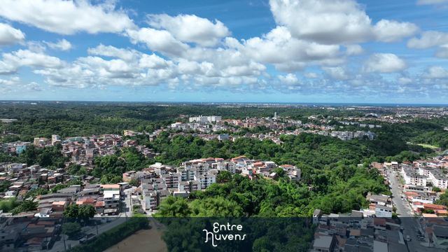 Um passeio por Cajazeiras X e XI  — vídeo aéreo de Salvador