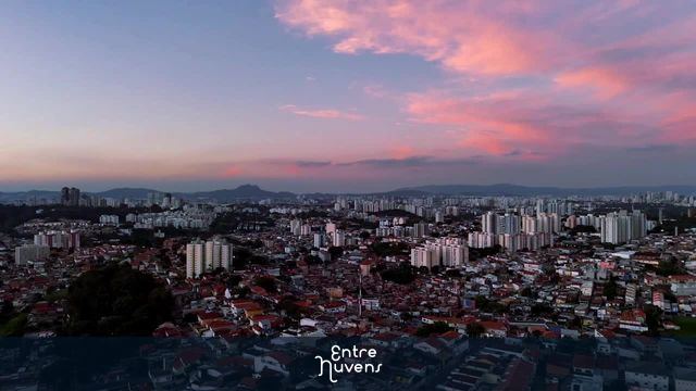 Um último suspiro antes da noite chegar — vídeo aéreo de São Paulo