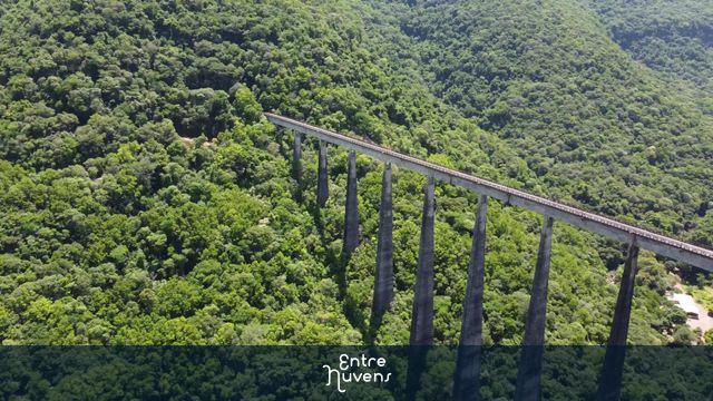 Viaduto 13  — vídeo aéreo de Vespasiano Corrêa