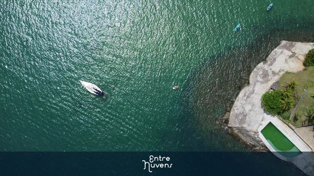 Vídeo com veleiro e stand up na ilha das cabras, ilha bela - São Paulo