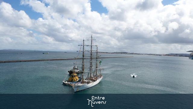 Vídeo de navio antigo, giro de 180 — vídeo aéreo de Fortaleza