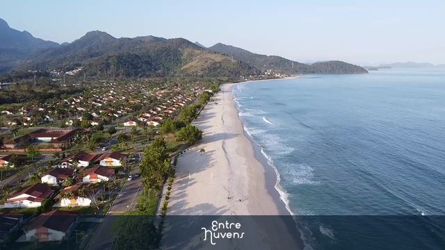 Vila Residencial de Mambucaba — vídeo aéreo de Paraty