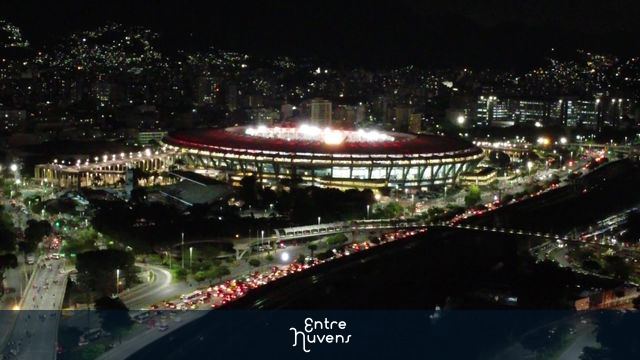 Vista Aérea do Maracanã dia de Jogo a noite