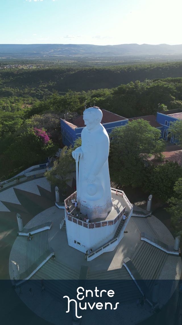 Vista Aérea do Monumento ao Padre Cícero em Juazeiro do Norte