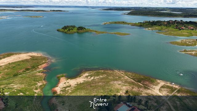 Vista Aérea Incrível da Represa de Furnas em Goiás — vídeo aéreo de Três Ranchos