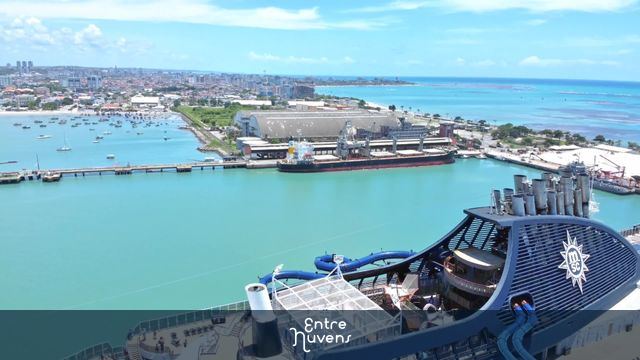 Vista da orla de Maceió a partir do porto no bairro do Jaraguá 