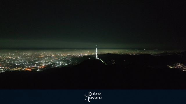 Vista Noturna do Pico do Jaraguá em São Paulo