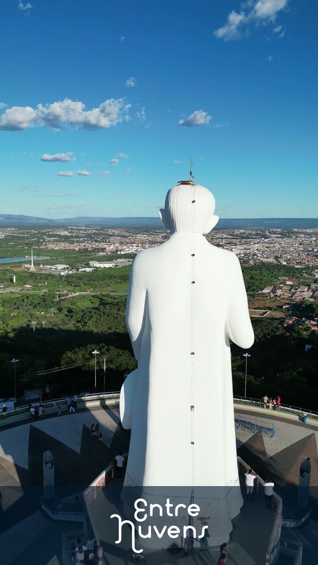 Vista Panorâmica da Estátua de Padre Cícero em Juazeiro do Norte