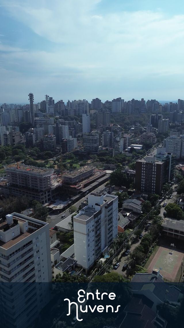 Vista Praça da Encol — vídeo aéreo de Porto Alegre